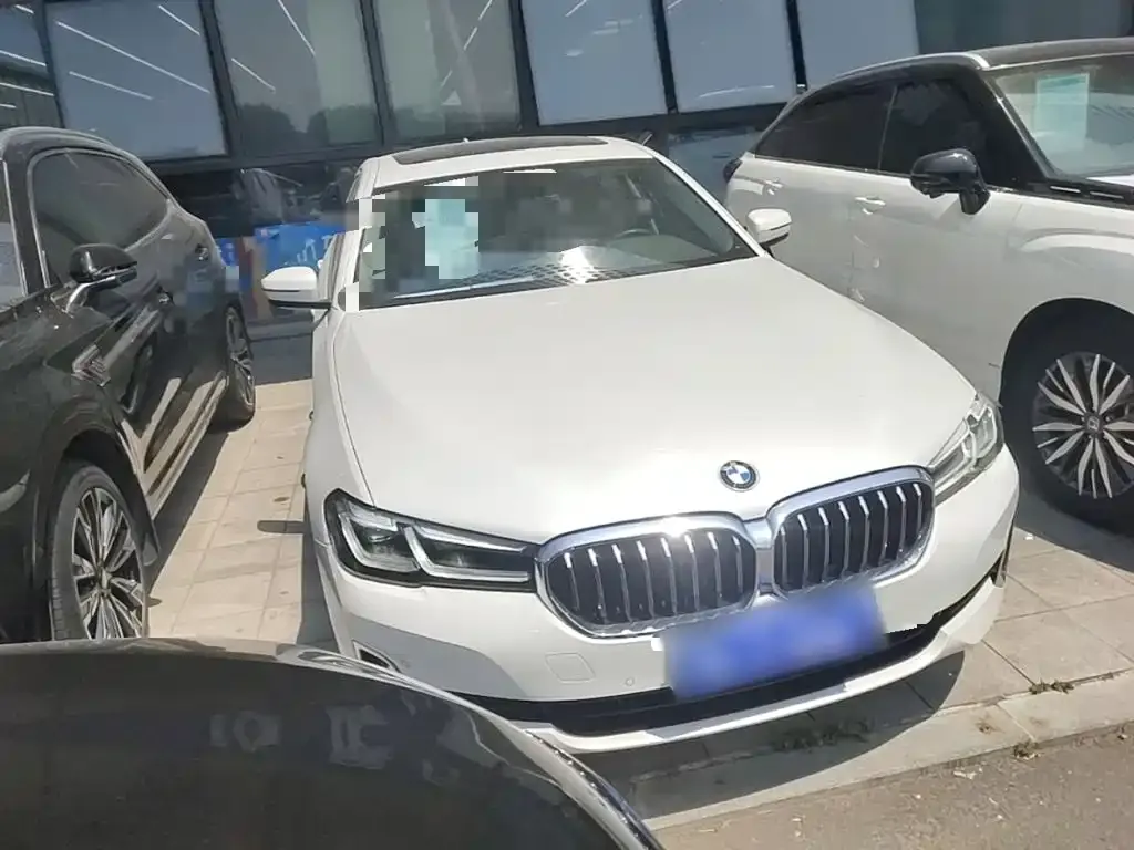 BMW 5 Series — фото 10