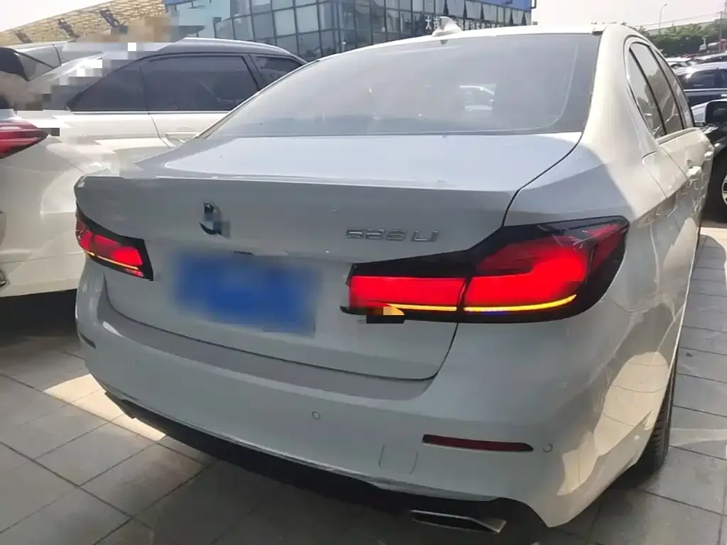 BMW 5 Series — фото 2