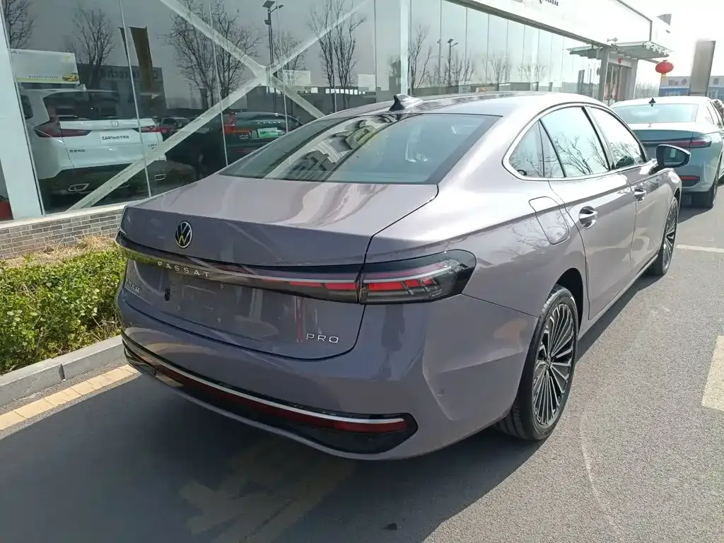 Volkswagen Passat — фото 3