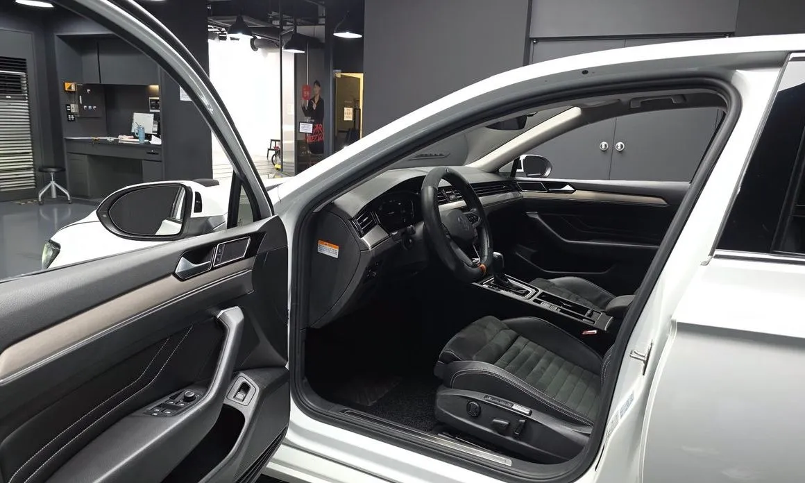 Volkswagen Passat 2022 из KR, фото 4