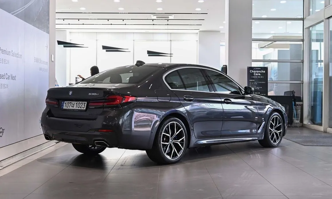 BMW 5-Series 2021 из KR, фото 10