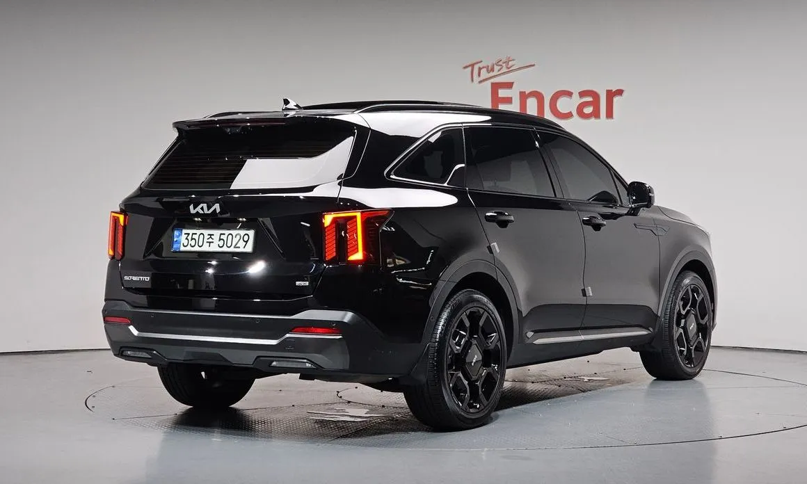 Kia Sorento — фото 8