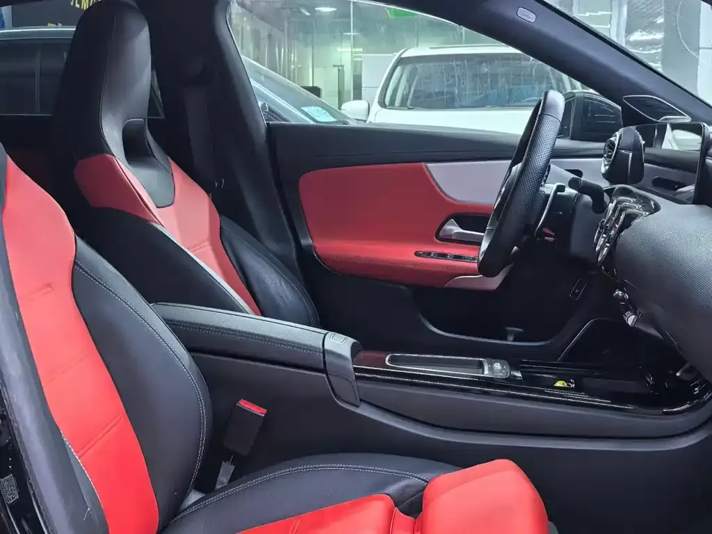 Mercedes-Benz CLA AMG — фото 4