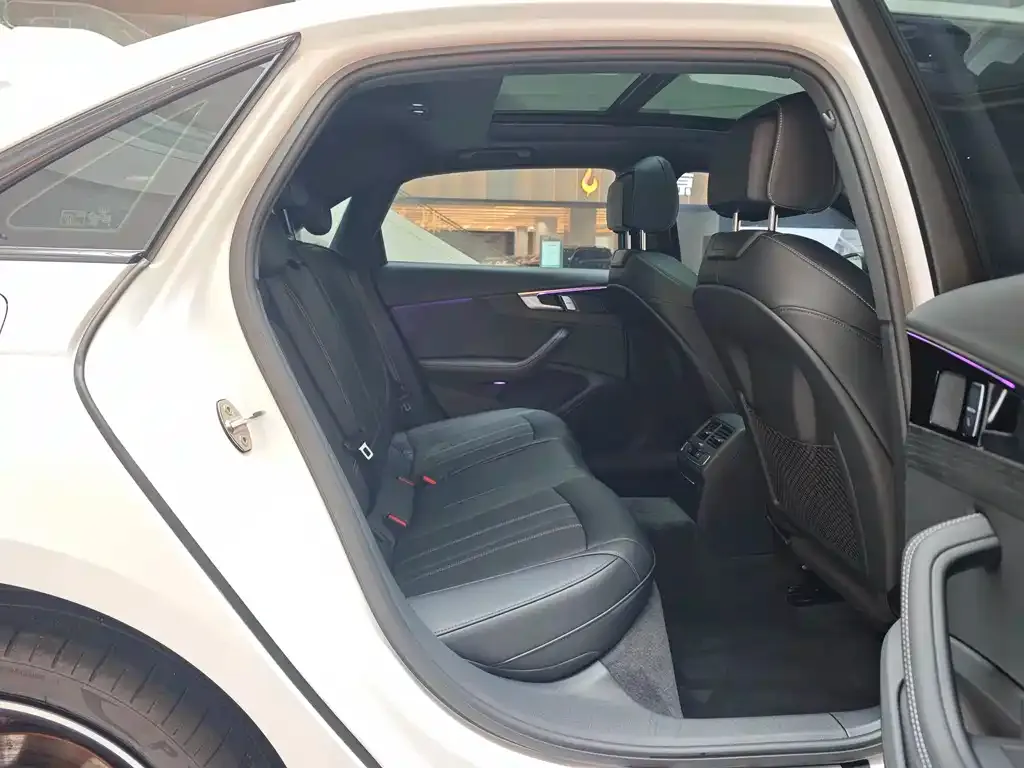 Audi A4L — фото 3