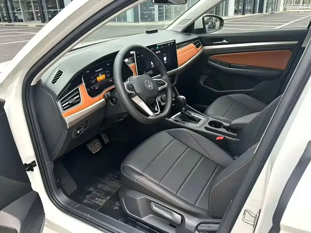Volkswagen Bora 2022 из CN, фото 3