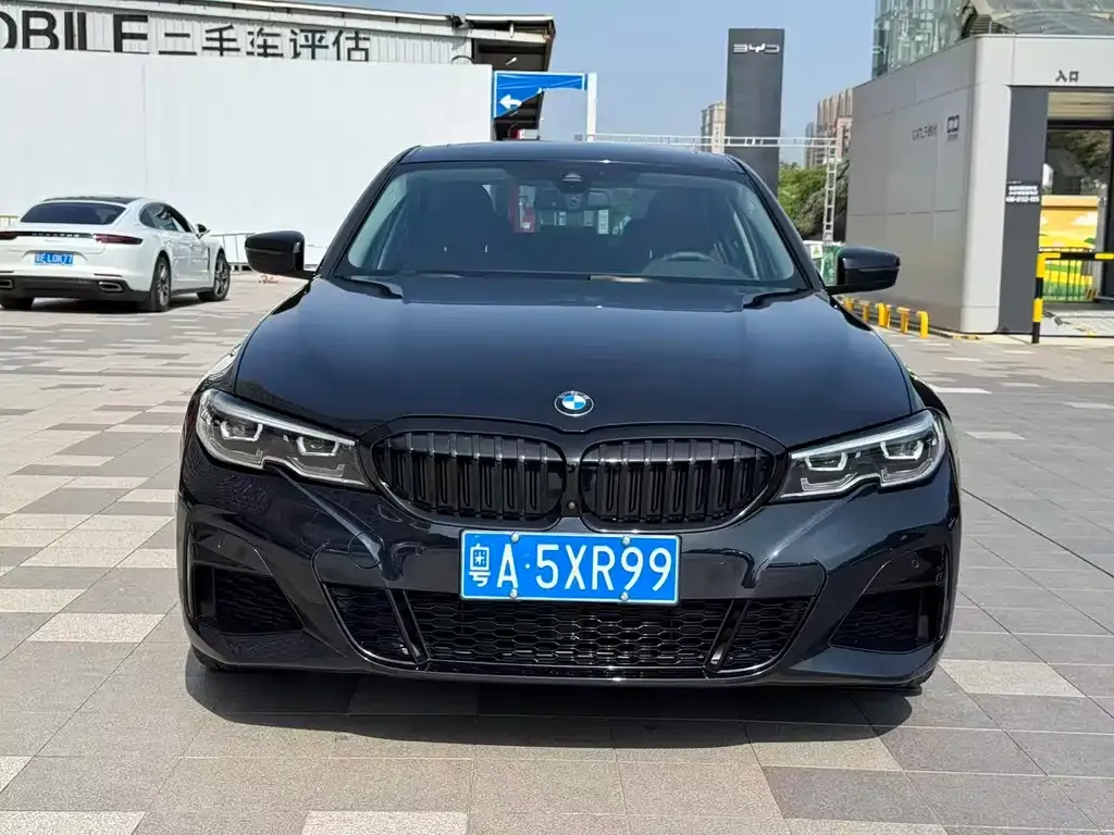 BMW 3 Series — фото 1