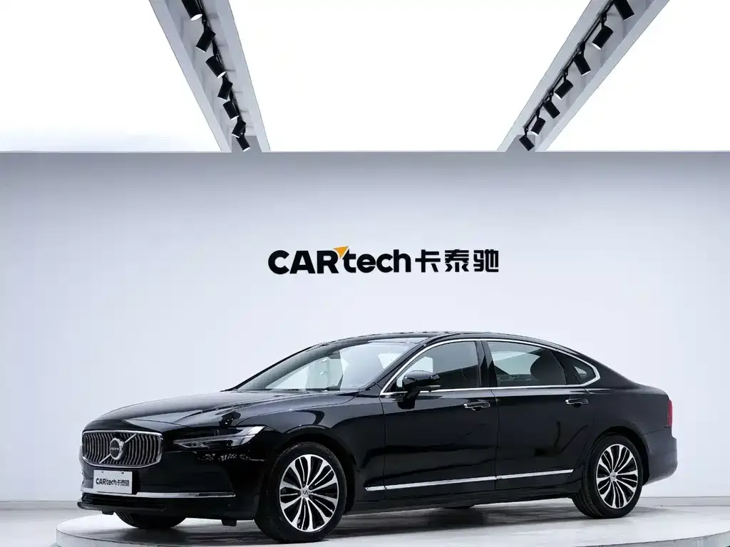Volvo S90 — фото 1