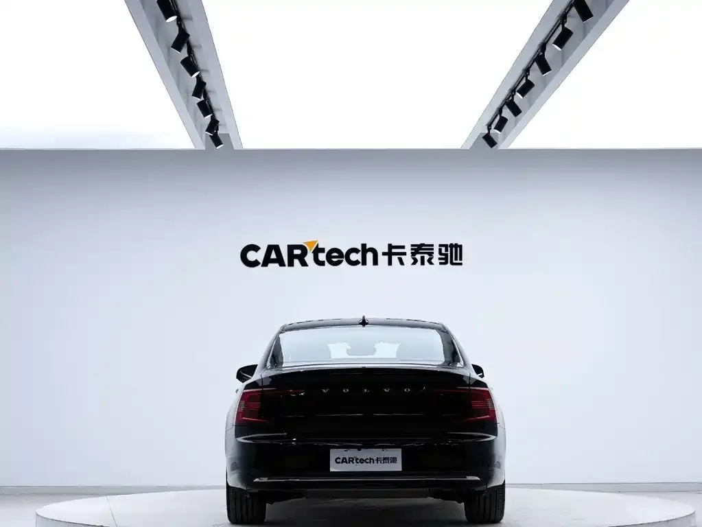 Volvo S90 — фото 4