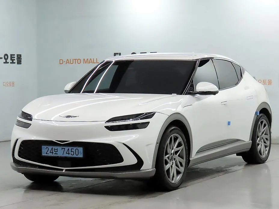 Genesis GV60 — фото 1