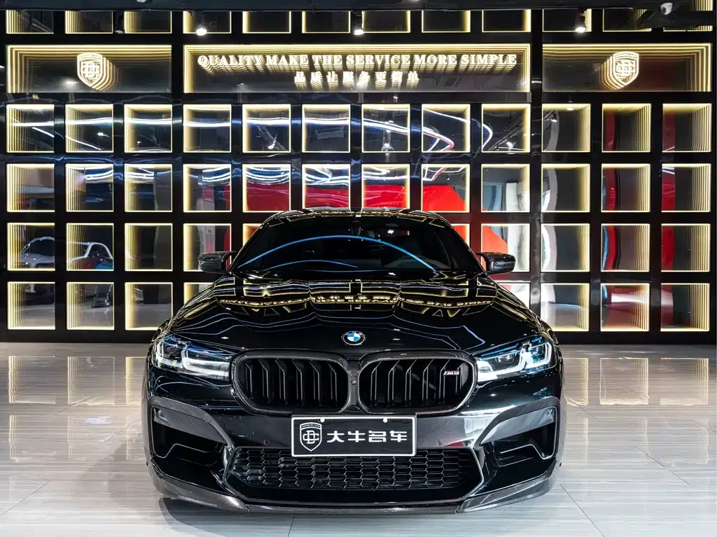 BMW M5 — фото 6