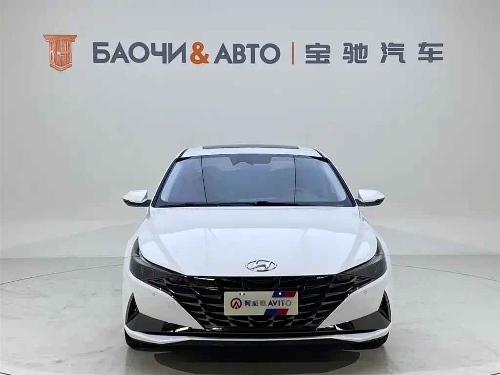 Hyundai Elantra — фото 3