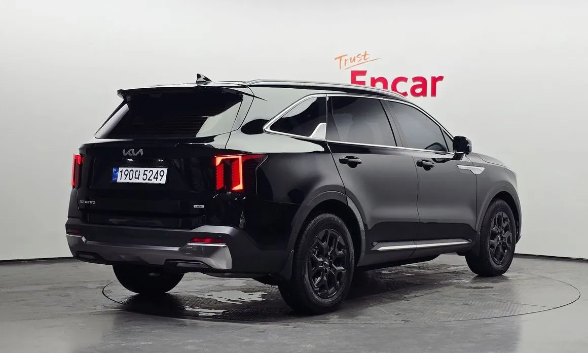 Kia Sorento — фото 4