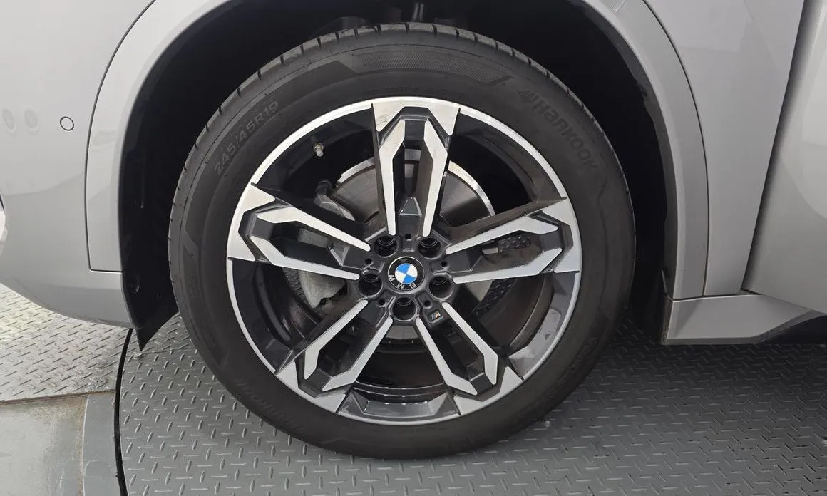 BMW X1 — фото 10