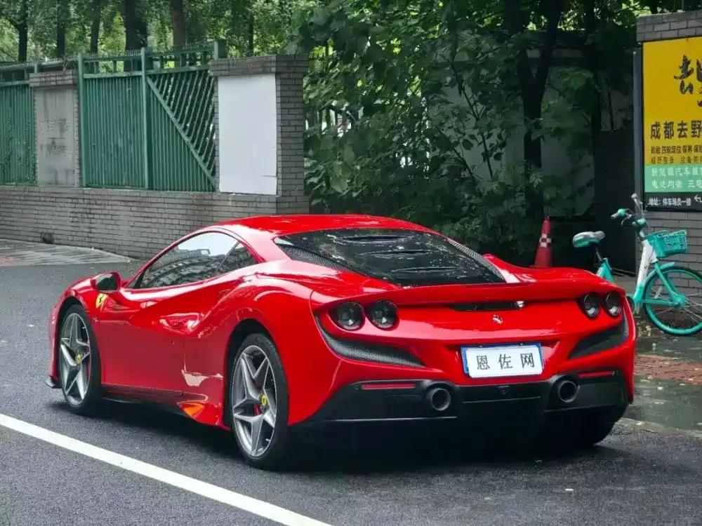 Ferrari F8 — фото 6