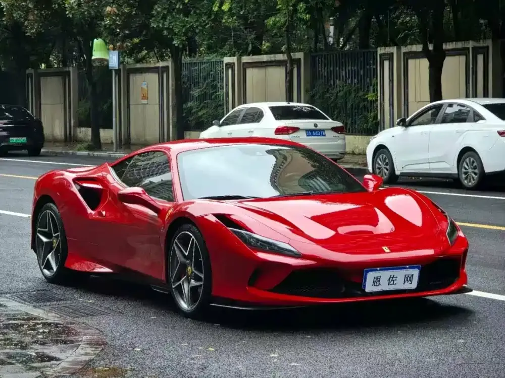 Ferrari F8 — фото 10