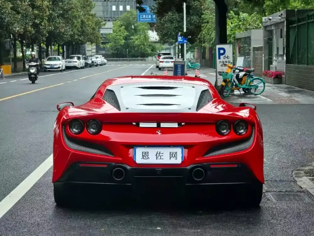 Ferrari F8 — фото 5