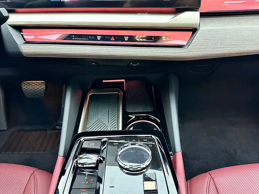 BMW 5 Series — фото 9