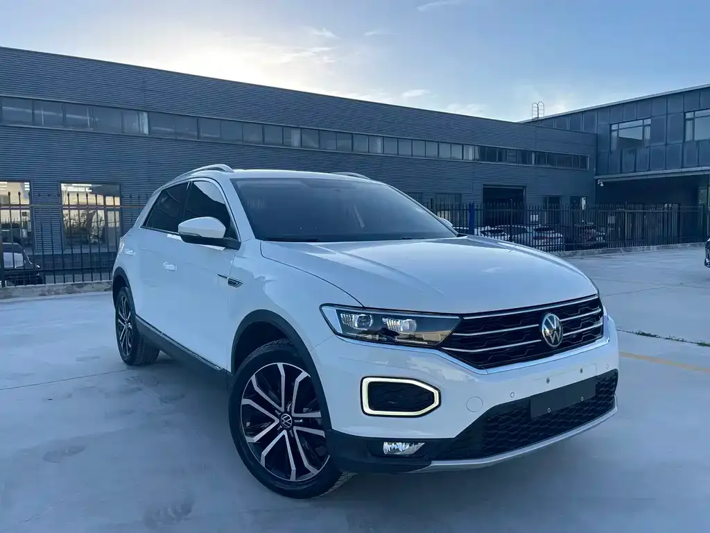 Volkswagen T-Roc — фото 6