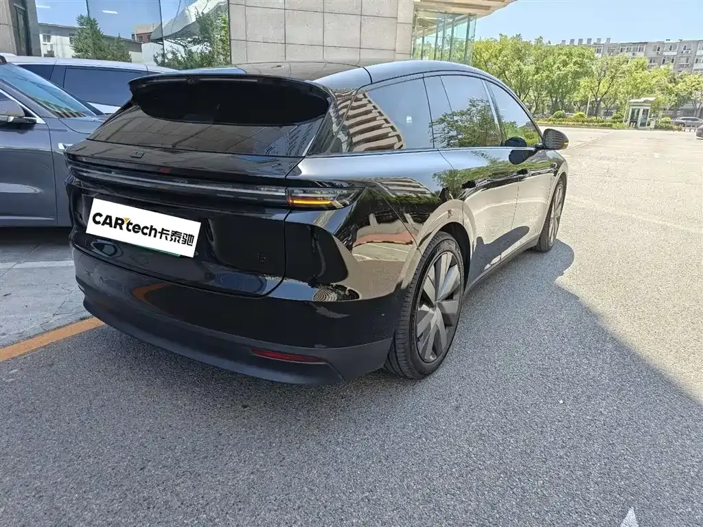 Li Auto i6 — фото 10