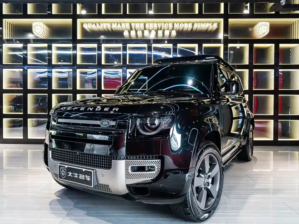 Land Rover Defender — фото 1