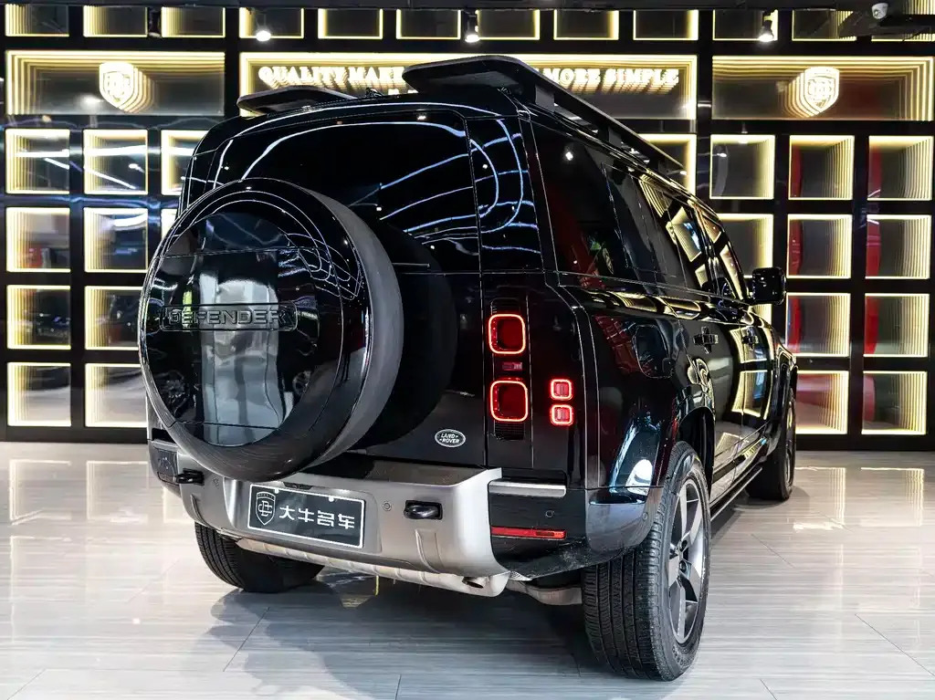 Land Rover Defender — фото 4