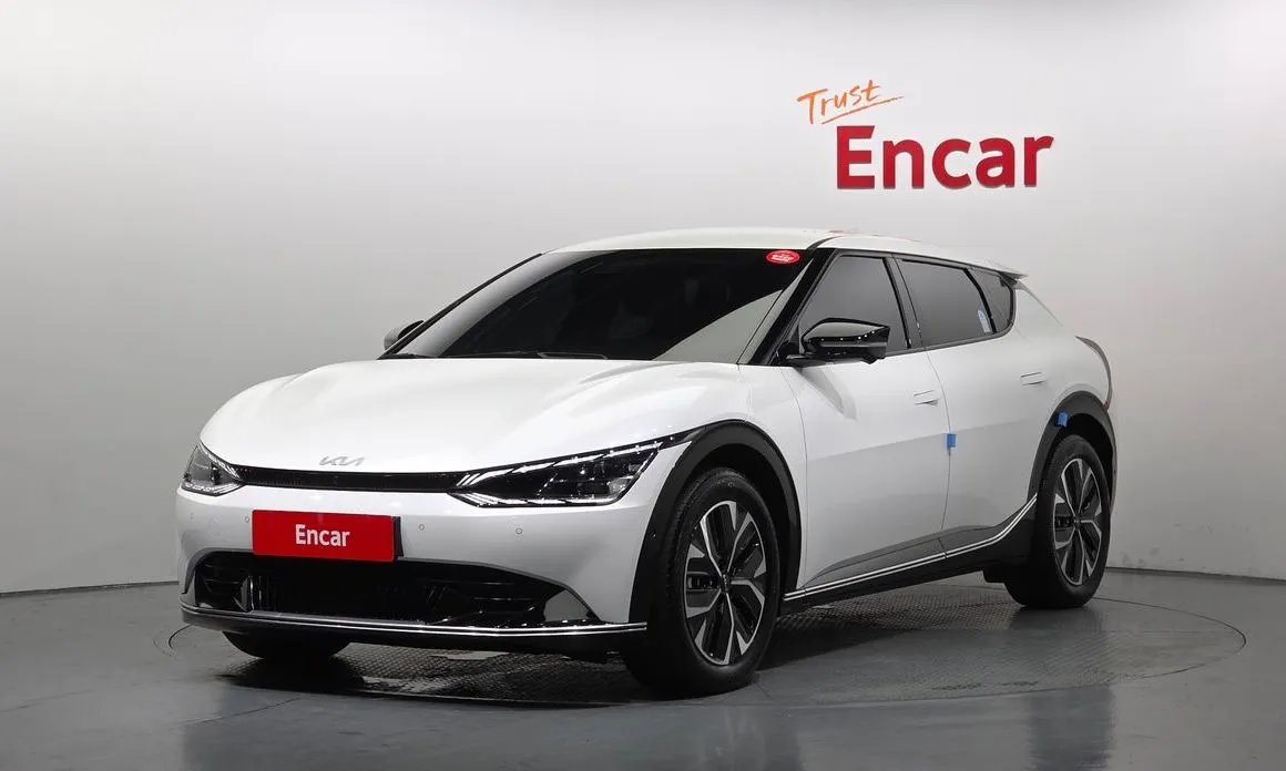 Kia EV6 — фото 1