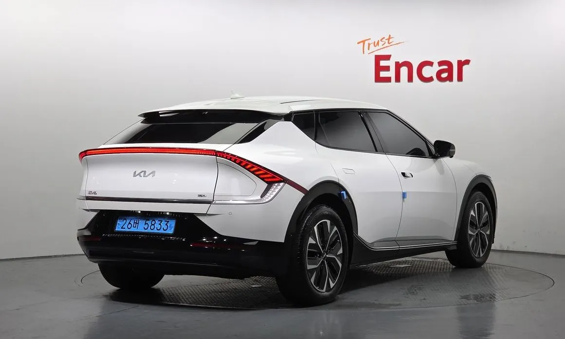 Kia EV6 — фото 9