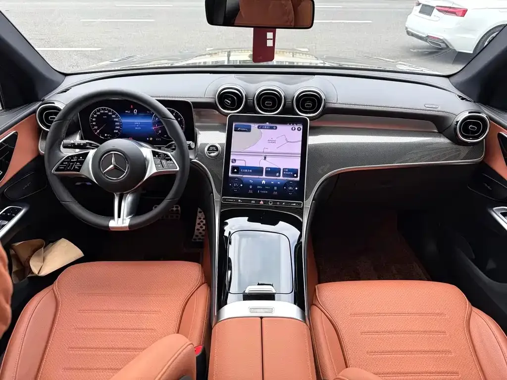 Mercedes-Benz GLC 2024 из CN, фото 4