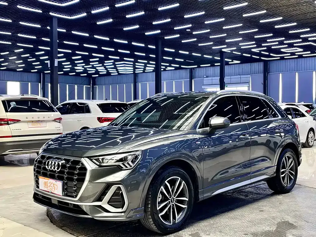 Audi Q3 — фото 10