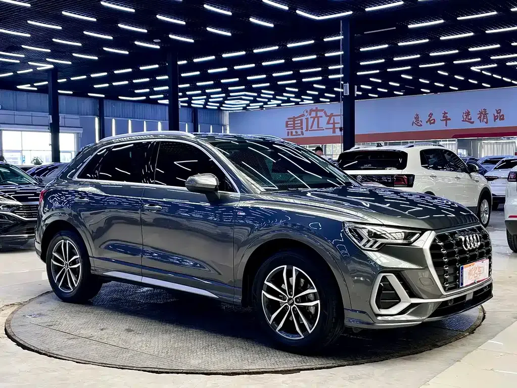 Audi Q3 — фото 9