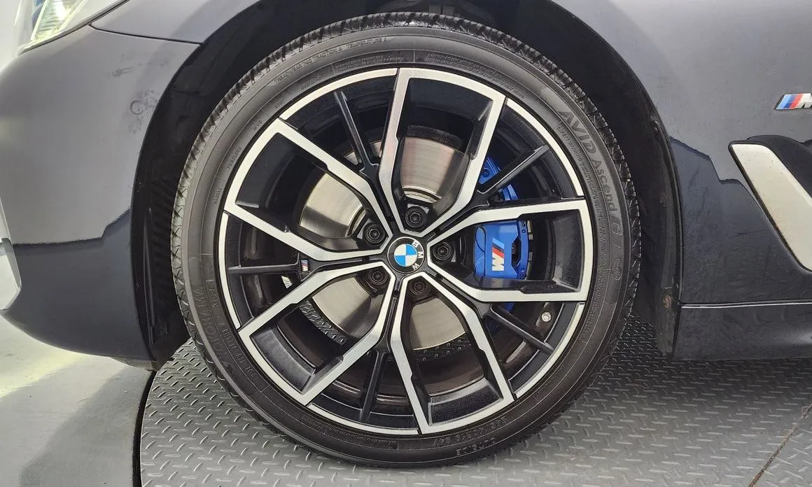 BMW 5-Series 2023 из KR, фото 9