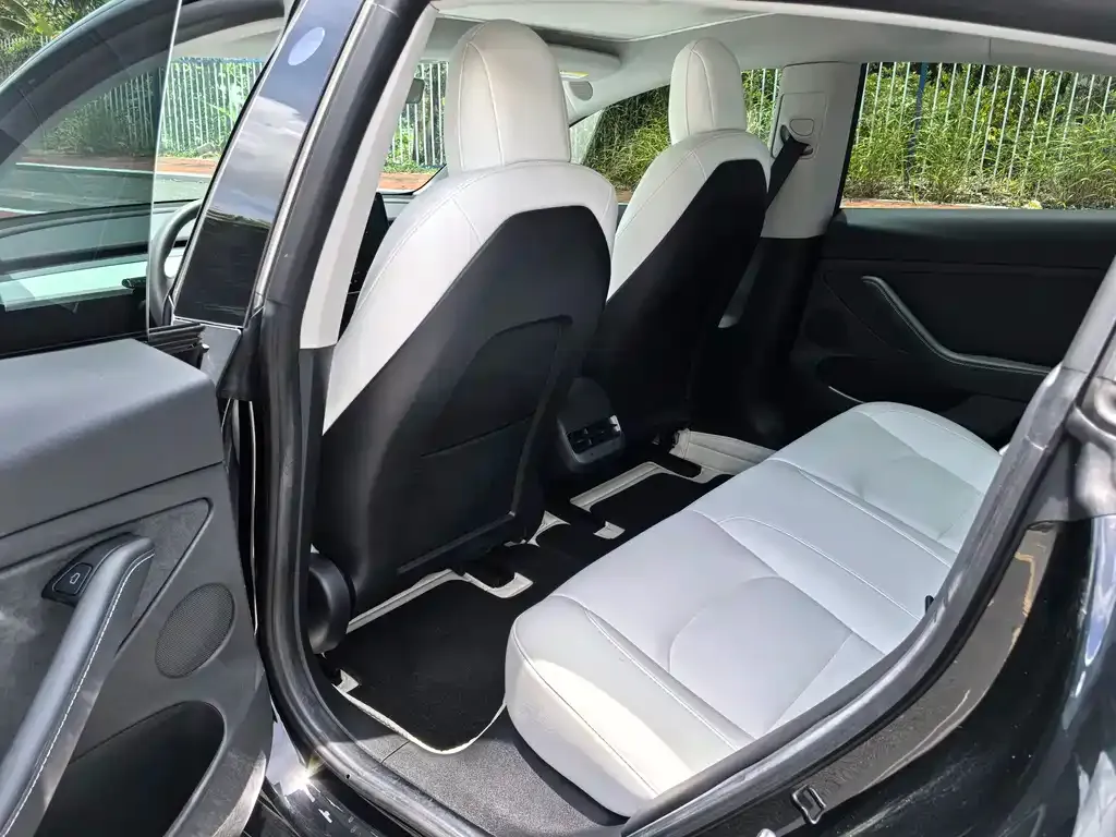 Tesla Model 3 — фото 6