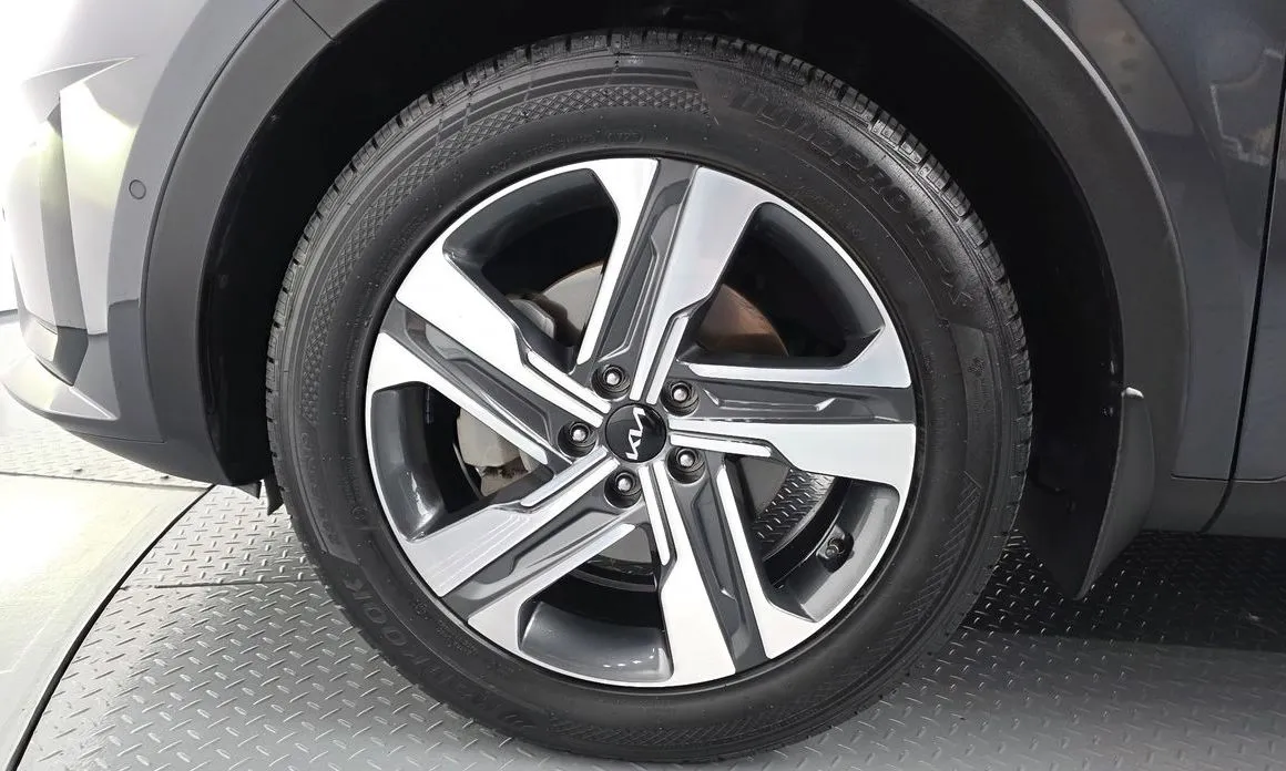 Kia Sorento — фото 8