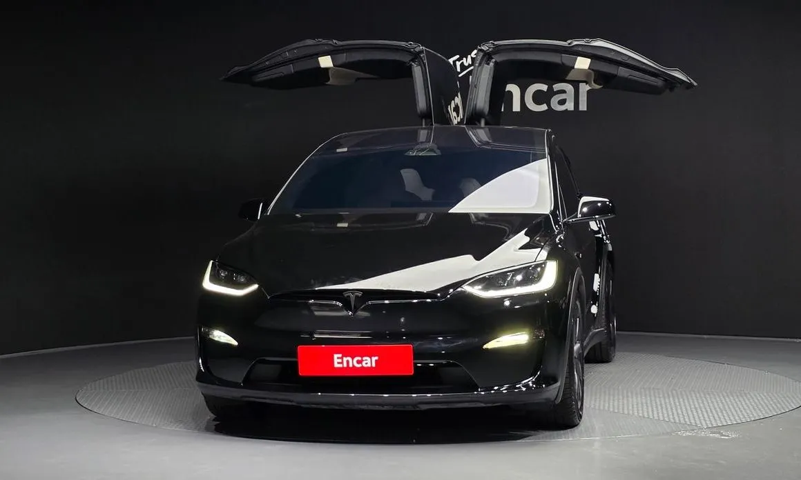Tesla Model X — фото 4