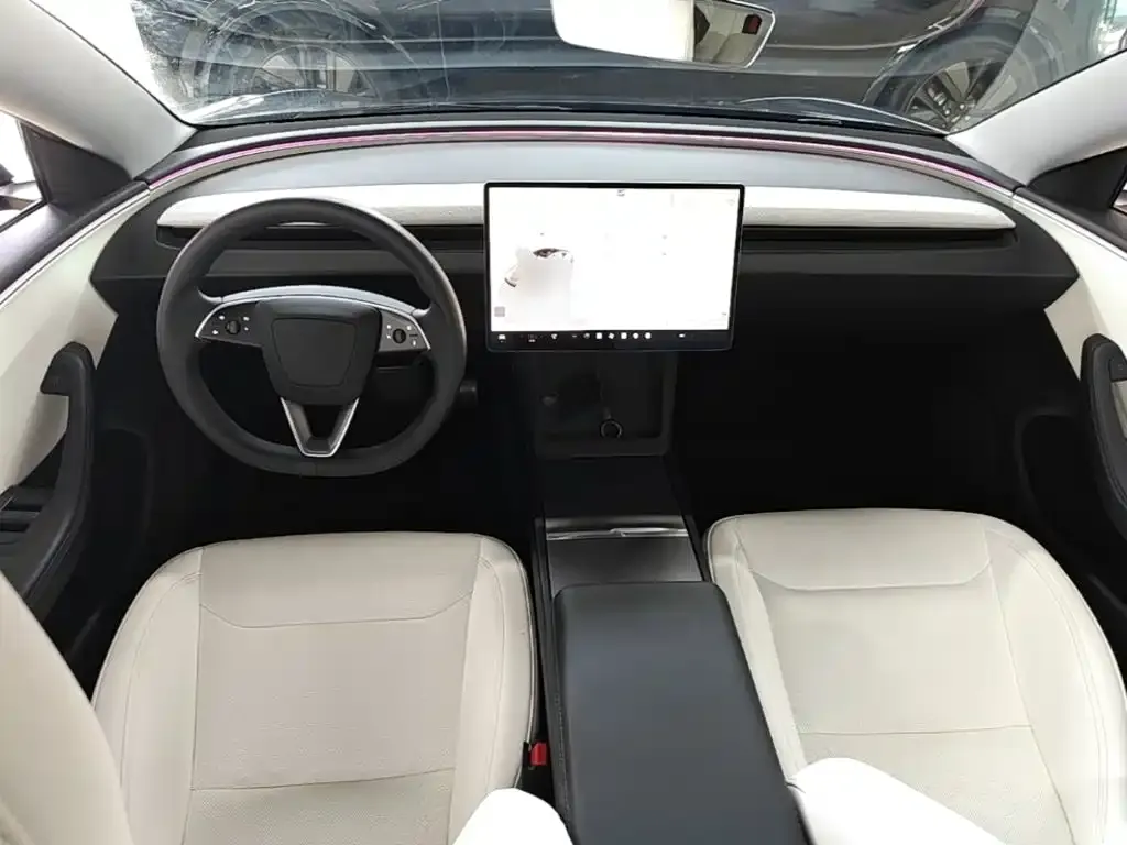 Tesla Model 3 — фото 2