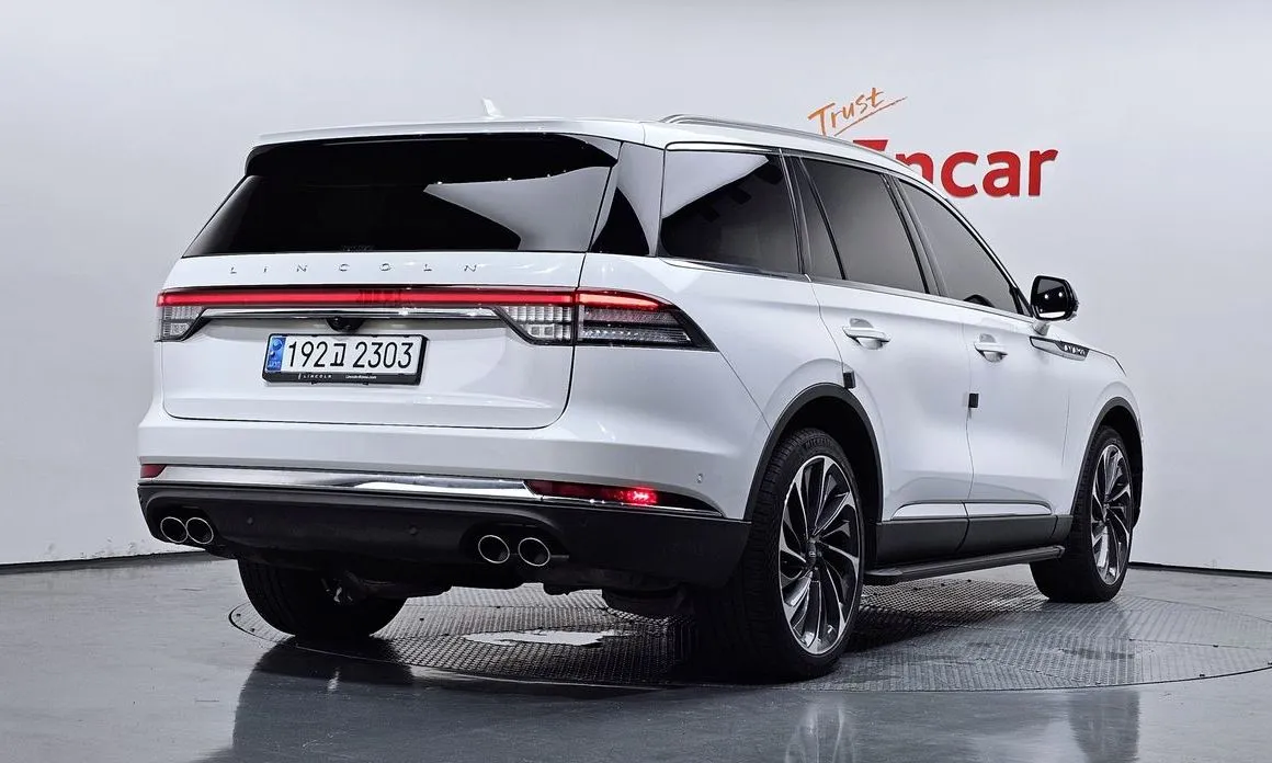 Lincoln Aviator — фото 9