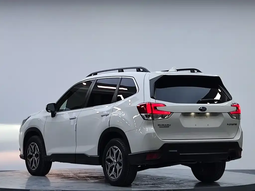 Subaru Forester — фото 9