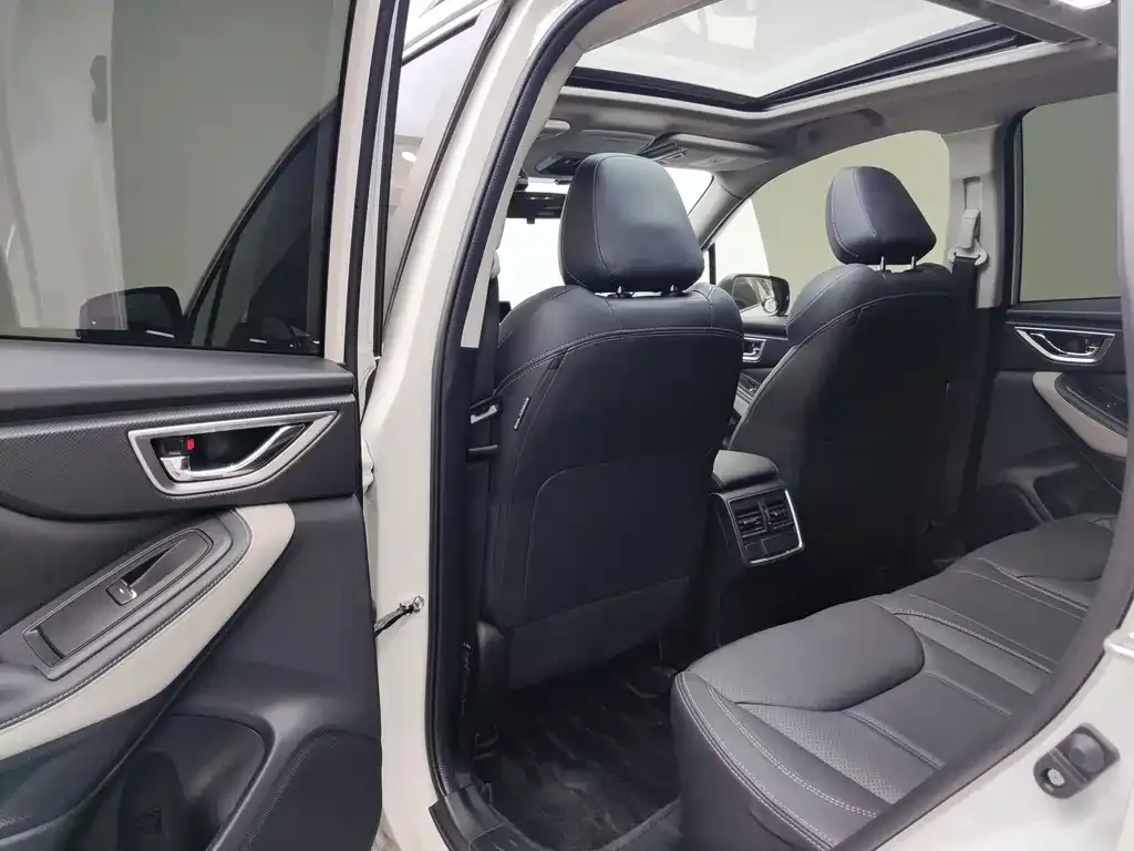 Subaru Forester — фото 3