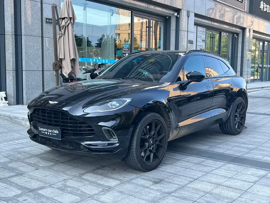 Aston Martin DBX — фото 7