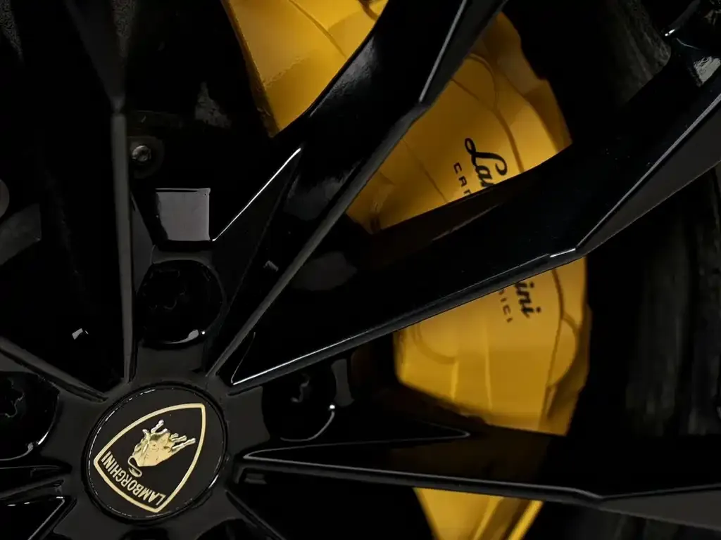 Lamborghini Urus — фото 6