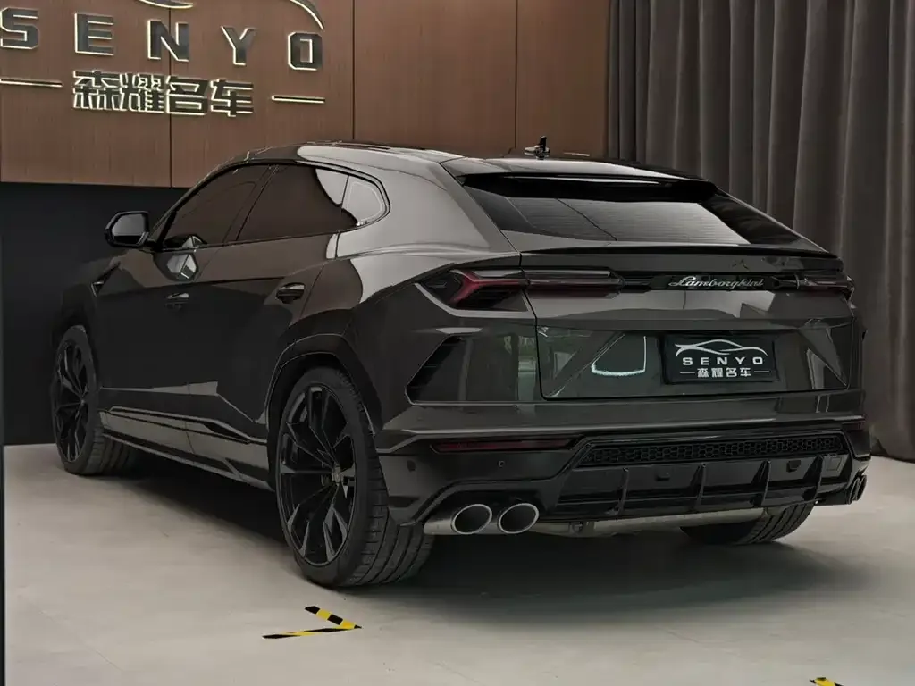 Lamborghini Urus — фото 8