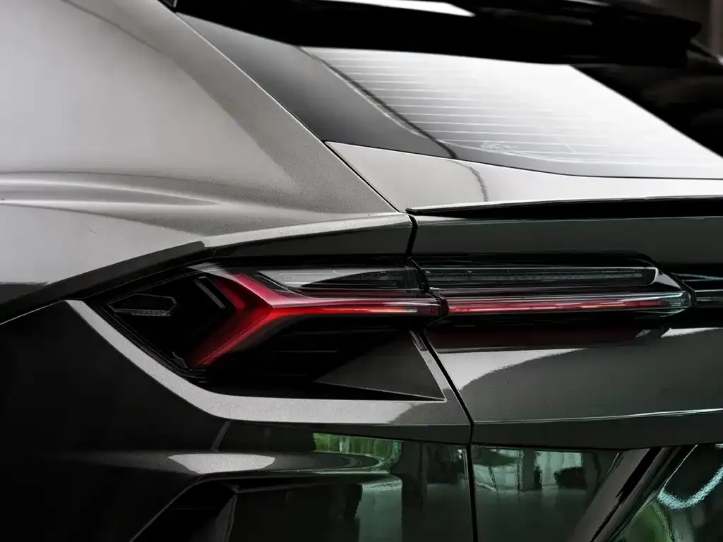 Lamborghini Urus — фото 9