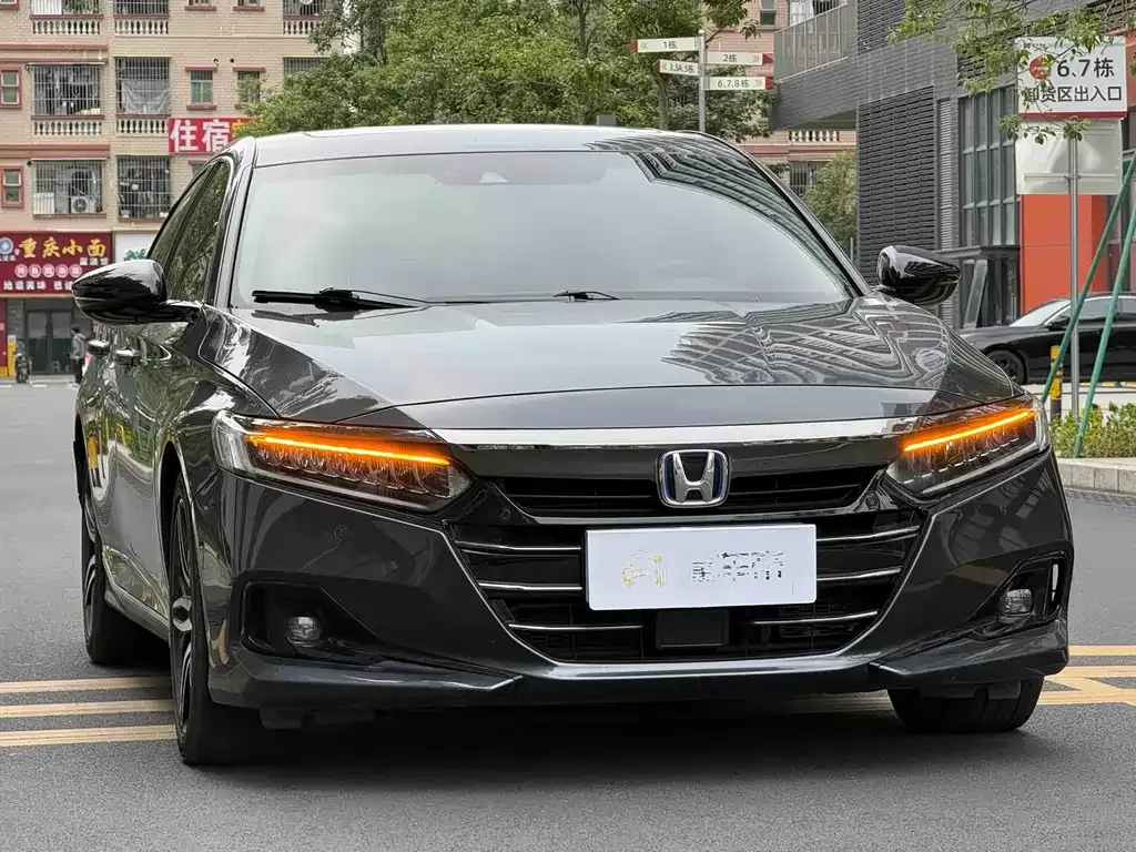 Honda Accord — фото 7