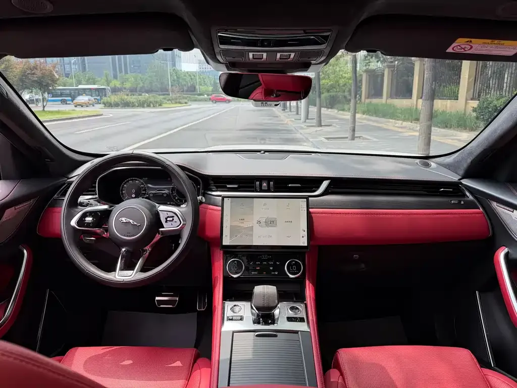 Jaguar F-PACE 2024 из CN, фото 3