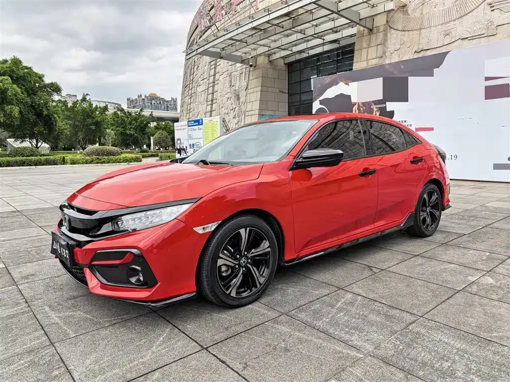 Honda Civic — фото 1