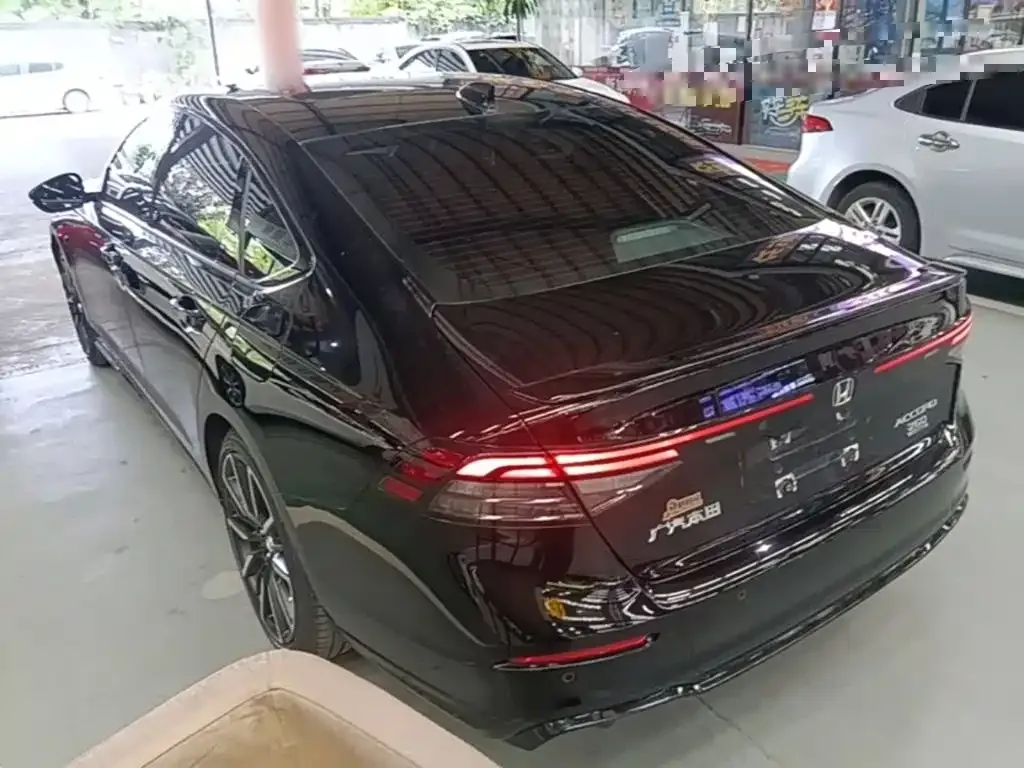 Honda Accord — фото 6
