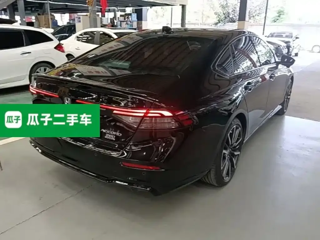 Honda Accord — фото 4