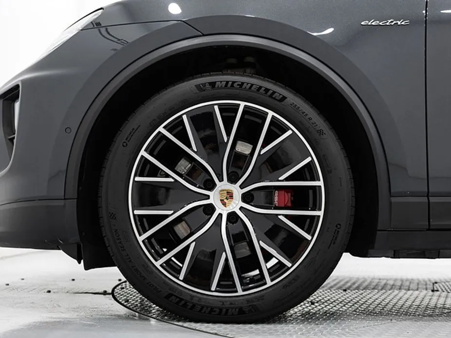 Porsche Macan — фото 9