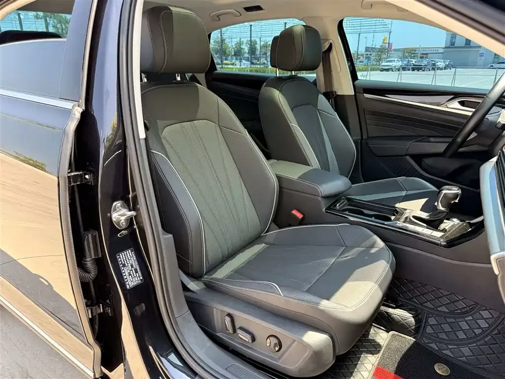 Volkswagen Passat — фото 2
