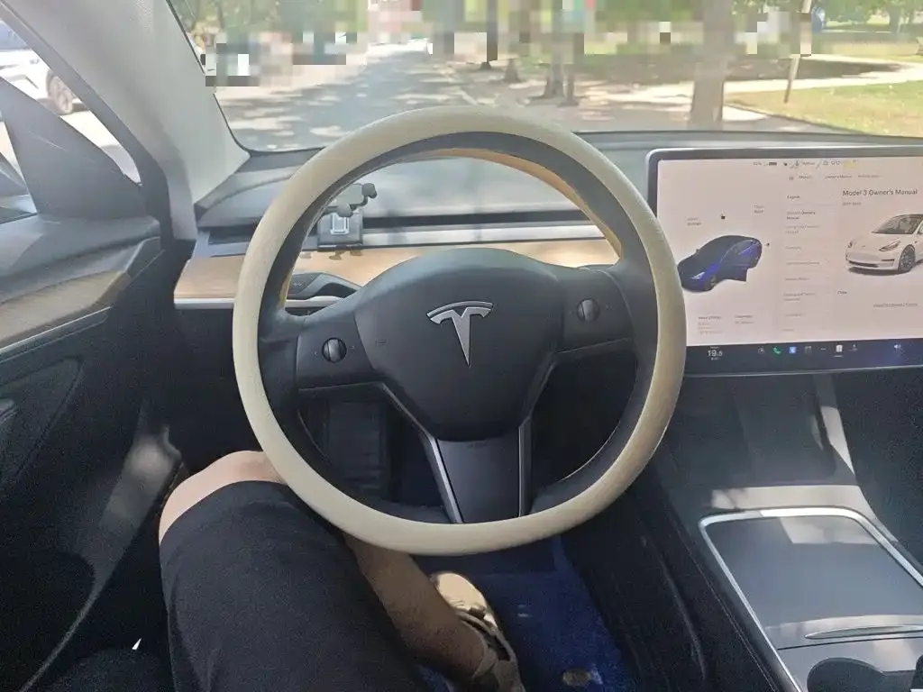 Tesla Model 3 — фото 9
